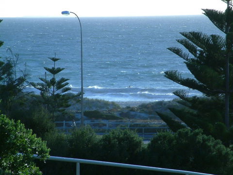 Scarborough & Absolutely Beachfront - Northern Rivers Accommodation 3