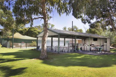 Early Settlers Motel Tocumwal - Northern Rivers Accommodation 4
