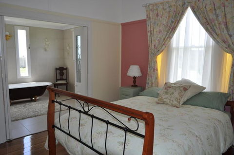 Beths Cottage Roaring 40s - Northern Rivers Accommodation 6