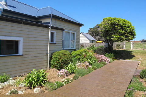 Beths Cottage Roaring 40s - Northern Rivers Accommodation 3