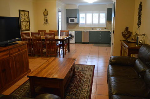 Ruthmor Villas - Northern Rivers Accommodation 4