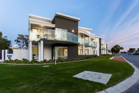 Reflections By Rockingham Apartments - Northern Rivers Accommodation 0