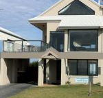 Boathouse Holiday House - Northern Rivers Accommodation