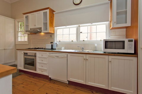 Rose Cottage - Historic Luxury - Northern Rivers Accommodation 2