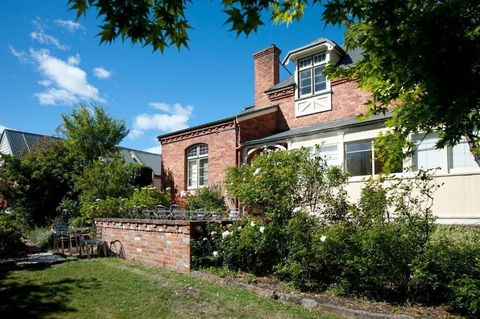 Lowena Cafe And Accommodation - Northern Rivers Accommodation 3