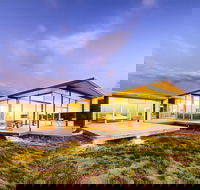 Cloudy Bay Beach House - Northern Rivers Accommodation