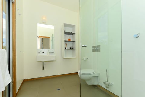 Cloudy Bay Beach House - Northern Rivers Accommodation 4