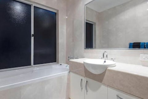 Sorrento Beach Manor - Northern Rivers Accommodation 4