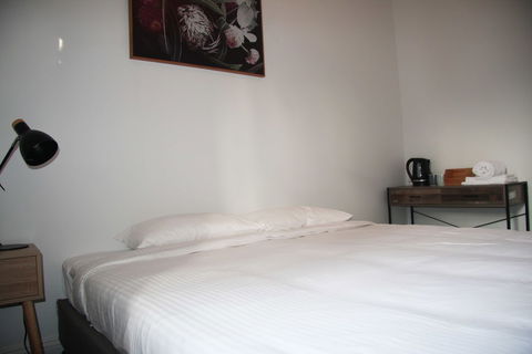 College Lawn Hotel - Hostel - Northern Rivers Accommodation 6