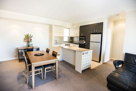 Zappeion Apartments - Northern Rivers Accommodation 6