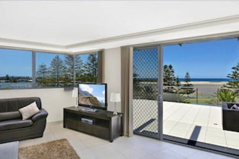Coast Luxury Apartment Penthouse 23 - Northern Rivers Accommodation 3