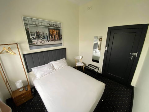 Rooms At Carboni's - Northern Rivers Accommodation 6