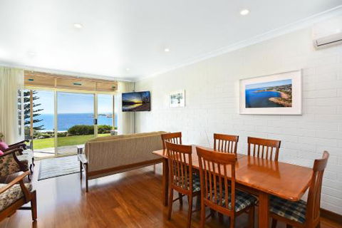 The Dolphins Beachfront Apartments - Northern Rivers Accommodation 5