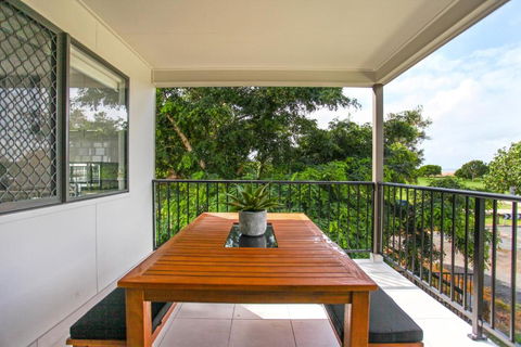 Beach Breeze Holiday House - Northern Rivers Accommodation 1