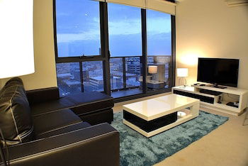 Royal Stays Apartments Clarendon St - Northern Rivers Accommodation 1