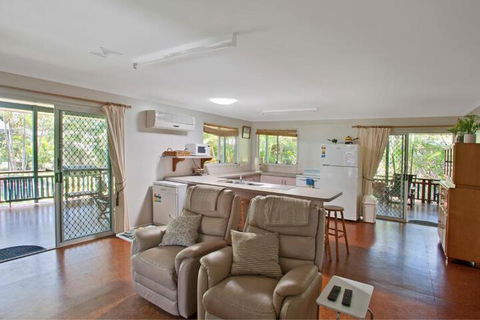 On Agnes Time - Northern Rivers Accommodation 7