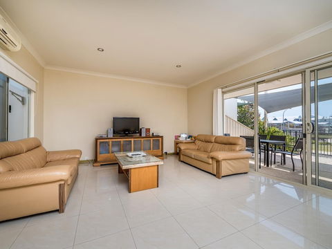 Seafront Unit 49 - Northern Rivers Accommodation 4