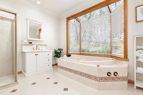Cockatoo Cottages - Northern Rivers Accommodation 3