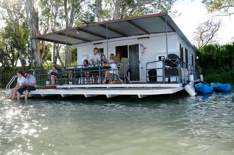 Renmark River Villas & Boats & Bedzzz - Northern Rivers Accommodation 3