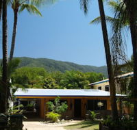 Clifton Beach House - Northern Rivers Accommodation