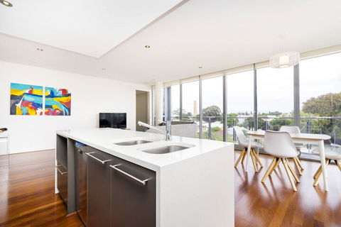 Luxury Modern Double Ensuite Apartment - Northern Rivers Accommodation 2