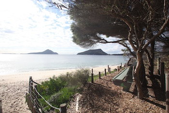 Beachfront Shoal Bay - Northern Rivers Accommodation 0