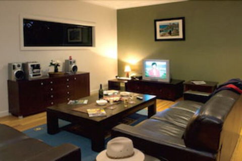 Plomer Beach House - Northern Rivers Accommodation 0