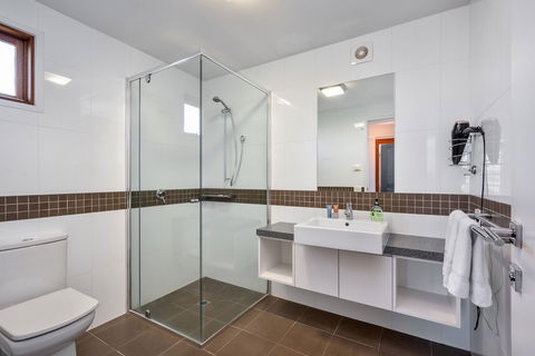 Triggerplant 4 - Northern Rivers Accommodation 5