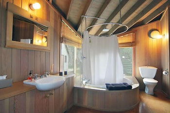 Seadog - Northern Rivers Accommodation 0