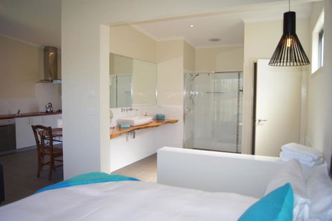 Manzanillo Grove Villa - Northern Rivers Accommodation 3