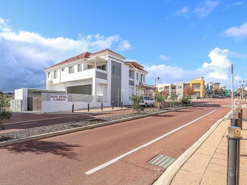 Rose Hotel Clarkson - Northern Rivers Accommodation 0