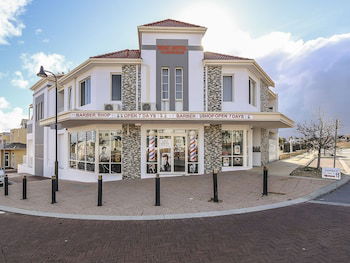 Rose Hotel Clarkson - Northern Rivers Accommodation 4