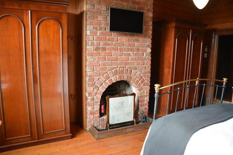 Portarlington Vicarage - Northern Rivers Accommodation 0