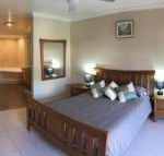 Huge House on the Grand Canal - Northern Rivers Accommodation