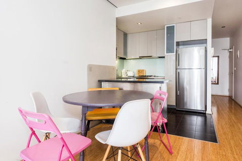 Location & Luxury In Central Of Melbourne 1207 - Northern Rivers Accommodation 1