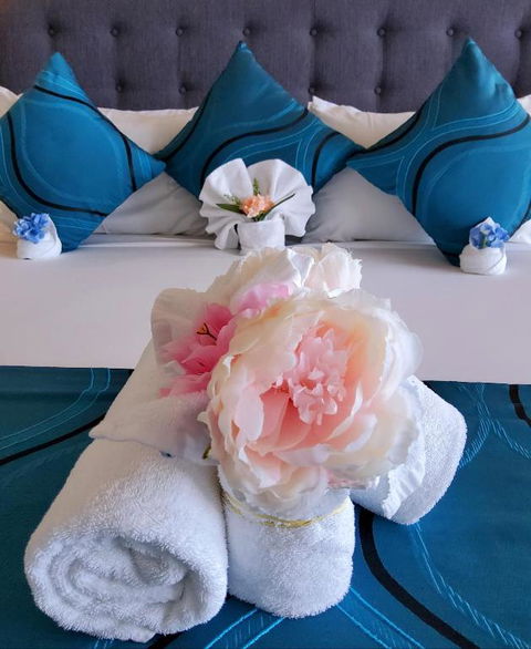 Cairns Luxury Seafront Apartment - Northern Rivers Accommodation 4