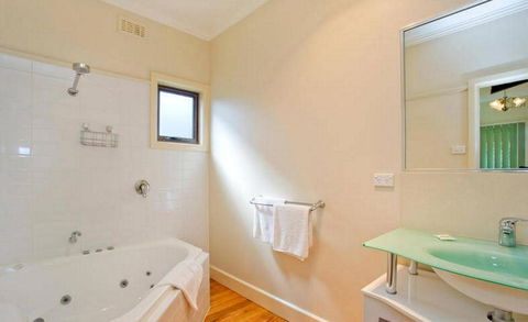 Bella Vista Holiday House - Northern Rivers Accommodation 2