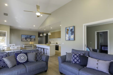 Winter Home - Our Place At Bright - Northern Rivers Accommodation 5
