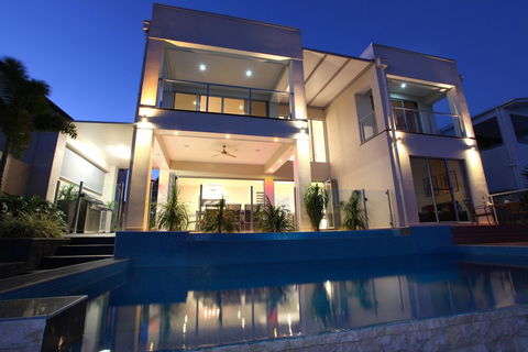 Infinity Quays - Northern Rivers Accommodation 1