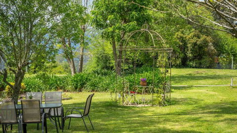 Vicarage View Cottage - Northern Rivers Accommodation 3
