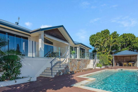 Maureen Waterfront Beach House - Northern Rivers Accommodation 6