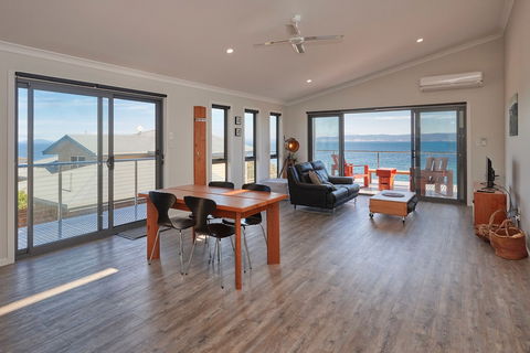 Whale Watcher 1 - Northern Rivers Accommodation 4