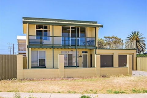 Sun & Fun - Northern Rivers Accommodation 0