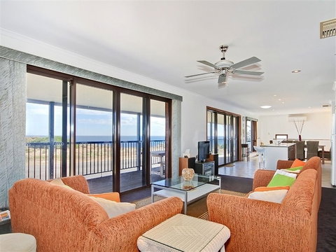 Beach House At Moana - Northern Rivers Accommodation 5