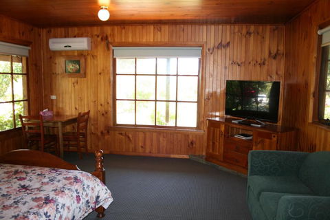 Gaol House Cottages - Northern Rivers Accommodation 3