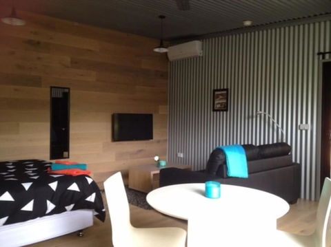 Avoca Beach & Bush - Northern Rivers Accommodation 1
