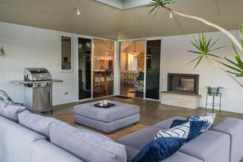 The White House At Wallcliffe Farms - Northern Rivers Accommodation 4