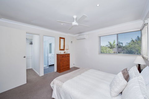 Sea Whispers - Northern Rivers Accommodation 2