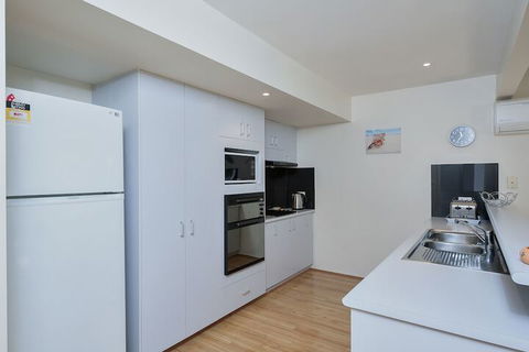 Sea Whispers - Northern Rivers Accommodation 7