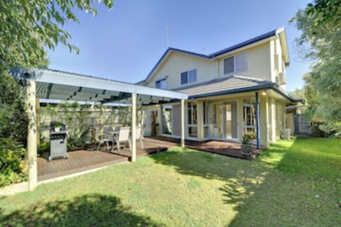 Sea Whispers - Northern Rivers Accommodation 0